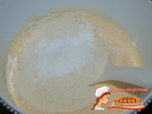 сладкий бисквитный пирог